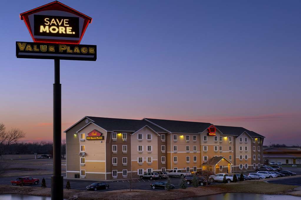 Extended Stay America Select Suites - Wichita - Airport Exterior foto